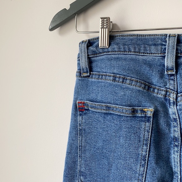 BDG High Rise Girlfriend High Rise Jeans Medium Wash Jeans - Picture 5 of 6